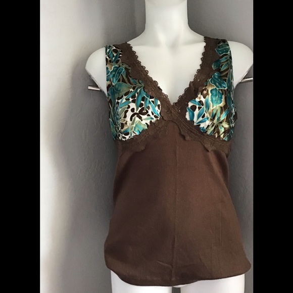 Bisou Bisou Tops - NWT. DRESSY TANK TOP Bisou Bisou Tops - NWT. DRESSY TANK TOP